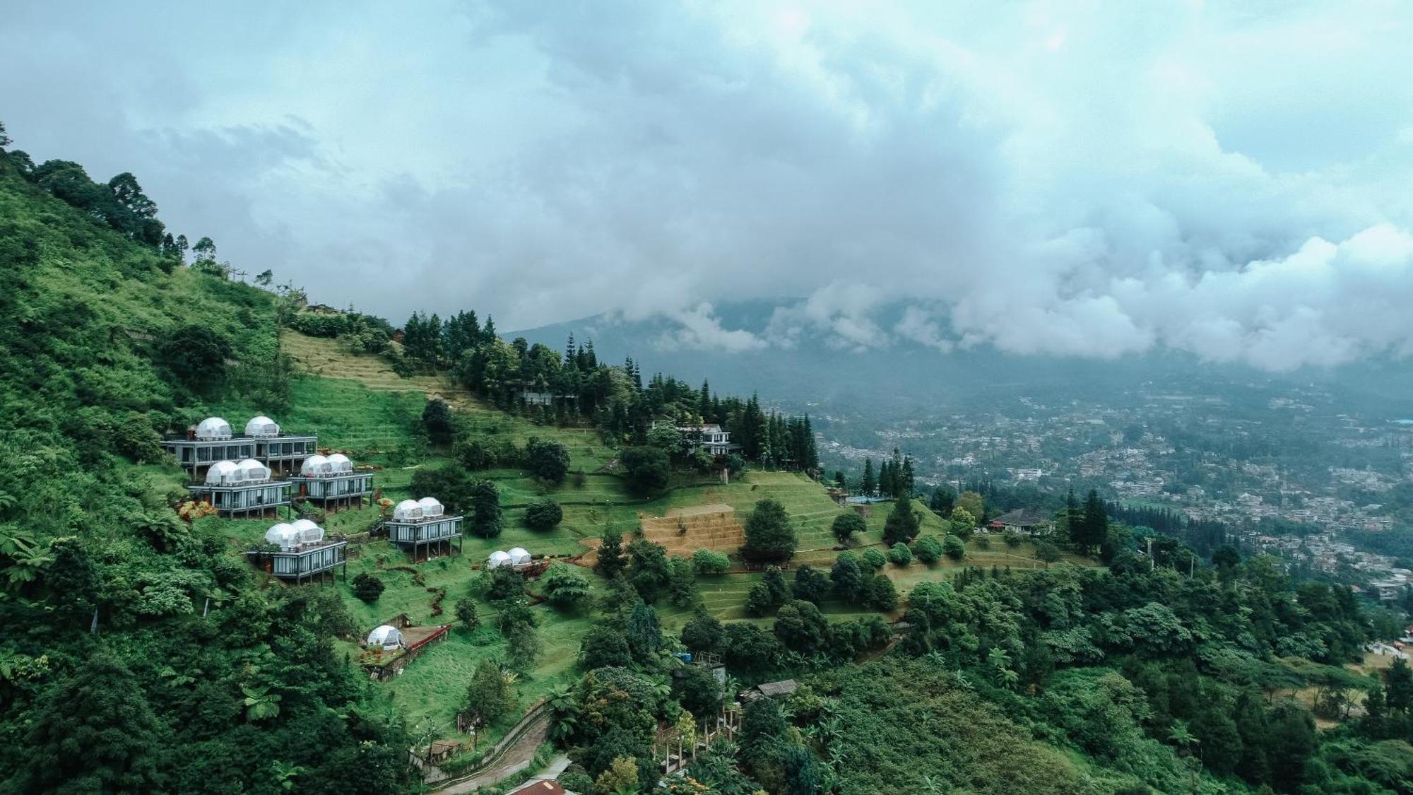 צ'יסרואה Damar Langit Resort מראה חיצוני תמונה