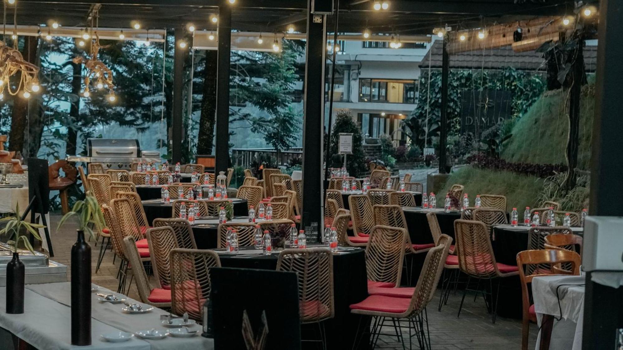 צ'יסרואה Damar Langit Resort מראה חיצוני תמונה