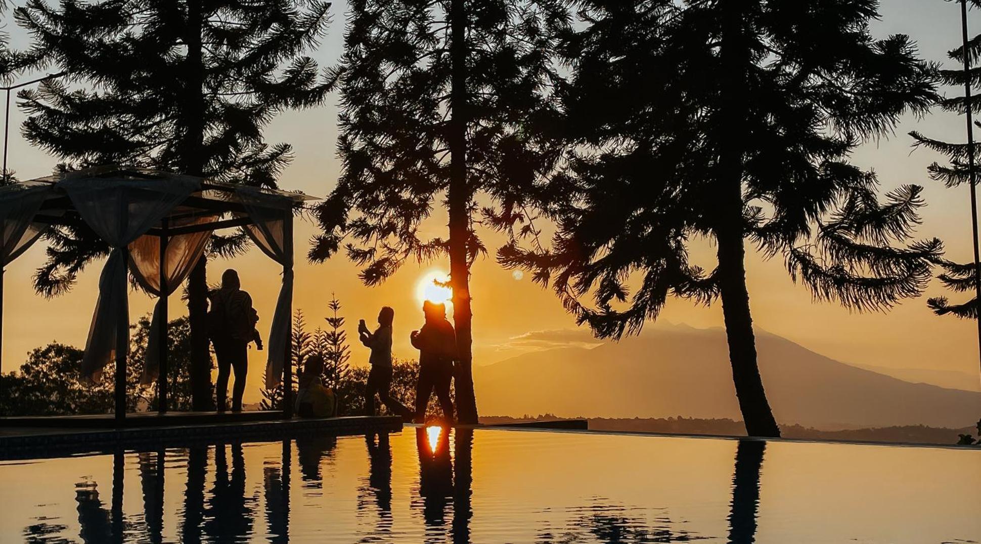 צ'יסרואה Damar Langit Resort מראה חיצוני תמונה