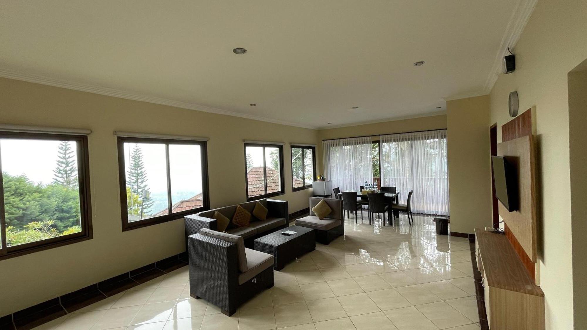 צ'יסרואה Damar Langit Resort מראה חיצוני תמונה