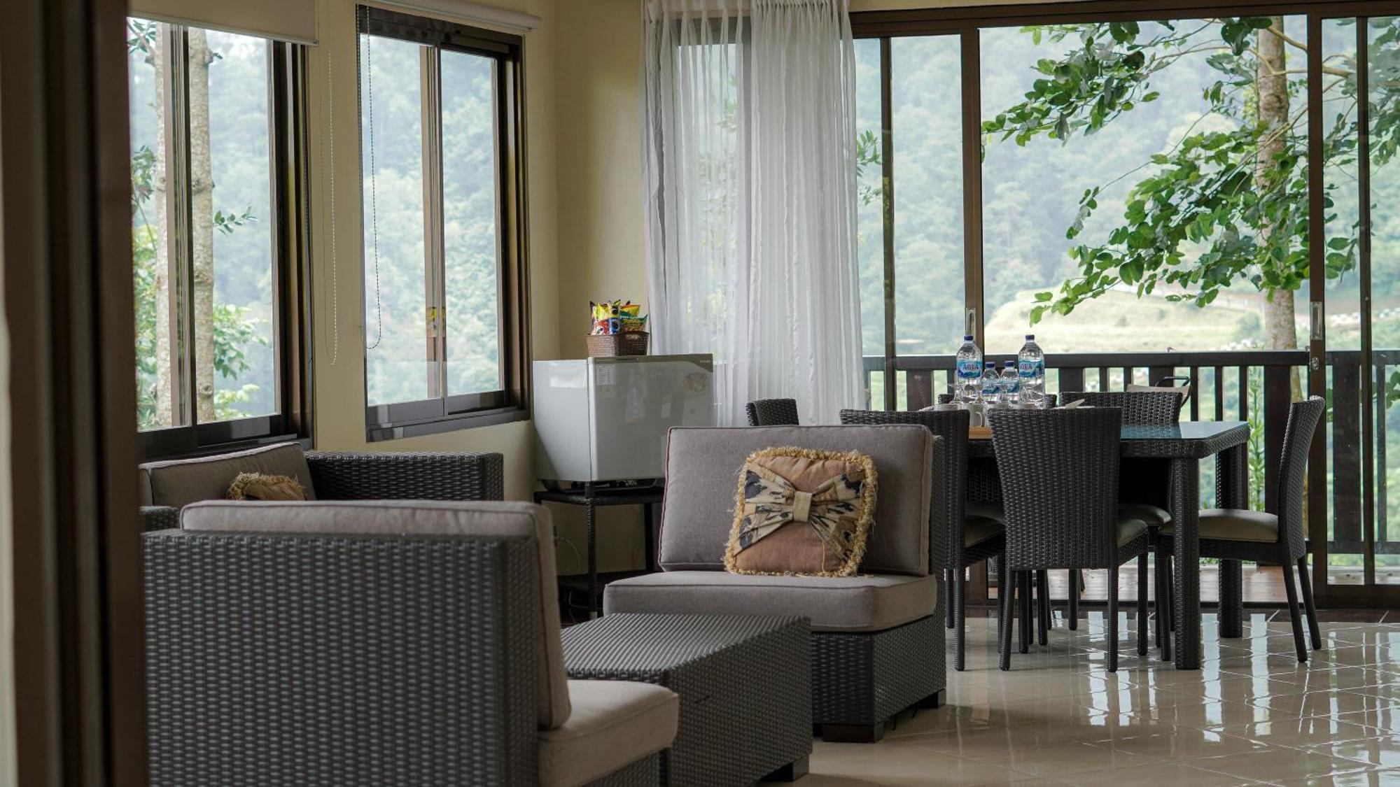 צ'יסרואה Damar Langit Resort מראה חיצוני תמונה