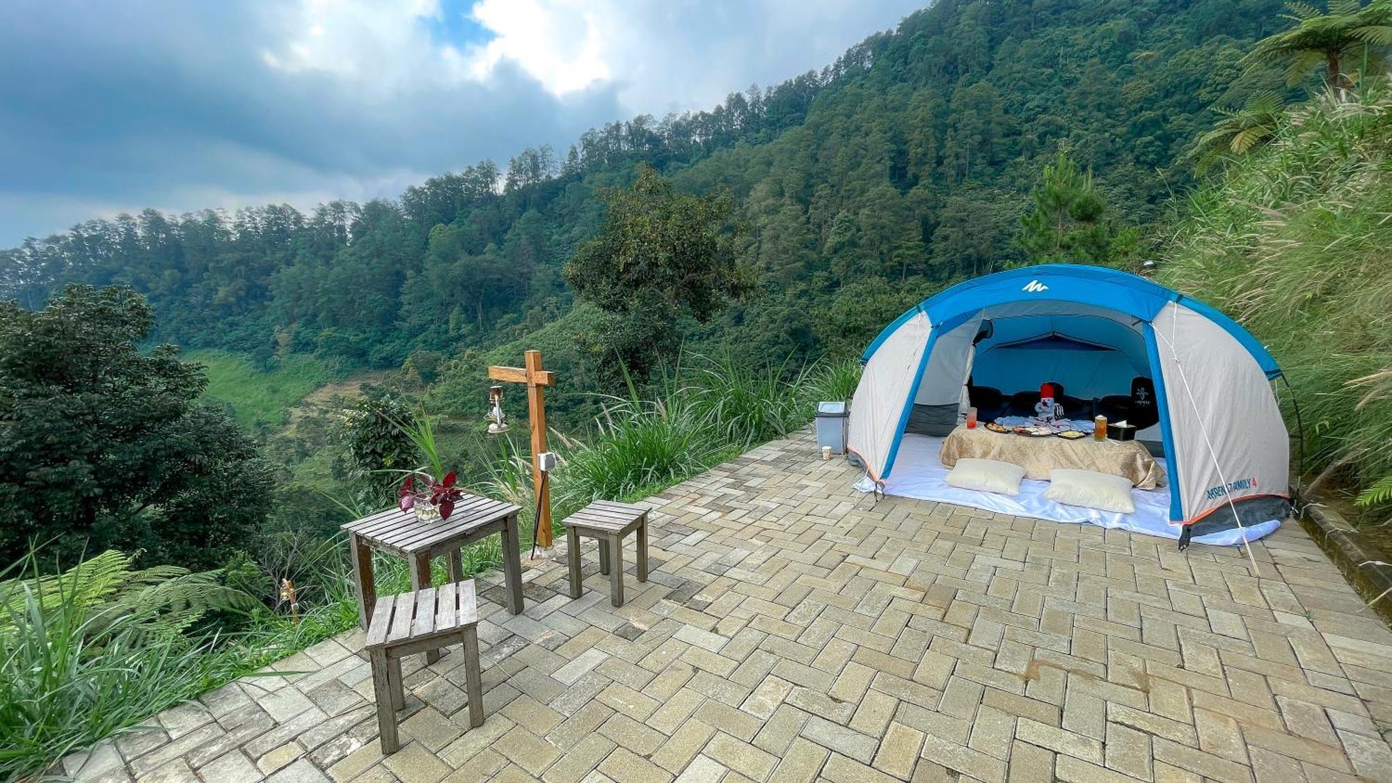 צ'יסרואה Damar Langit Resort מראה חיצוני תמונה