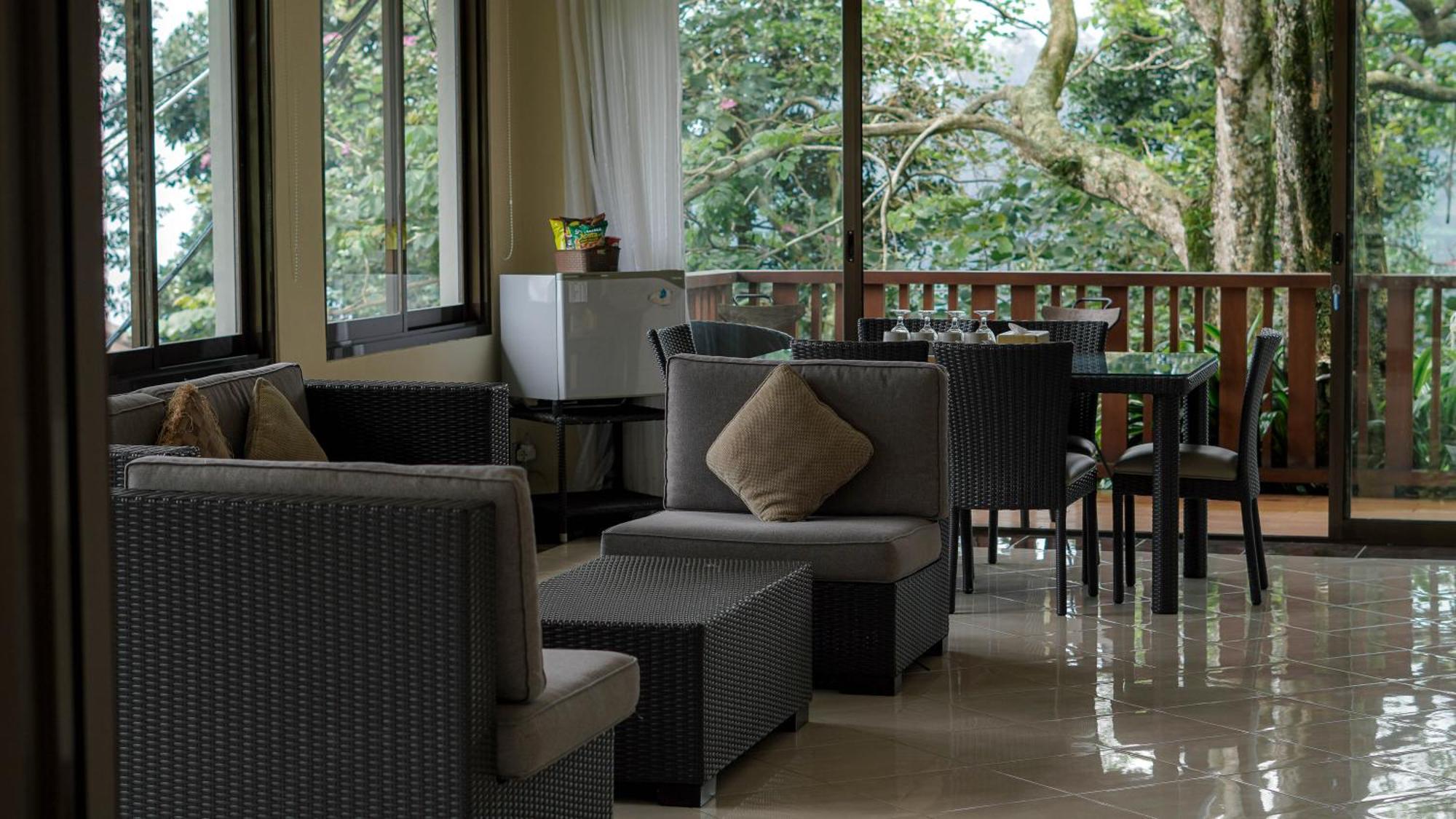 צ'יסרואה Damar Langit Resort מראה חיצוני תמונה